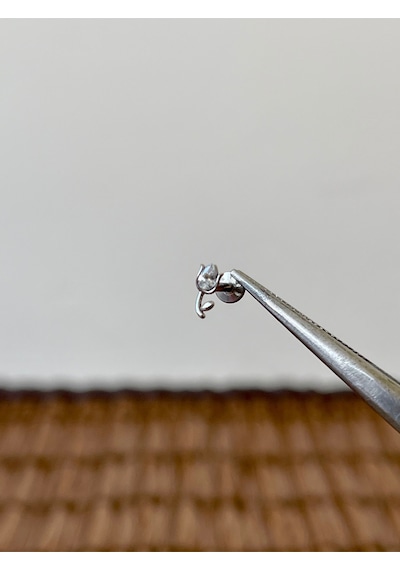 316 L Cerrahi Çelik Lale Modeli Zirkon Taşlı Helix Tragus Dudak Kıkırdak Piercingi Gümüş