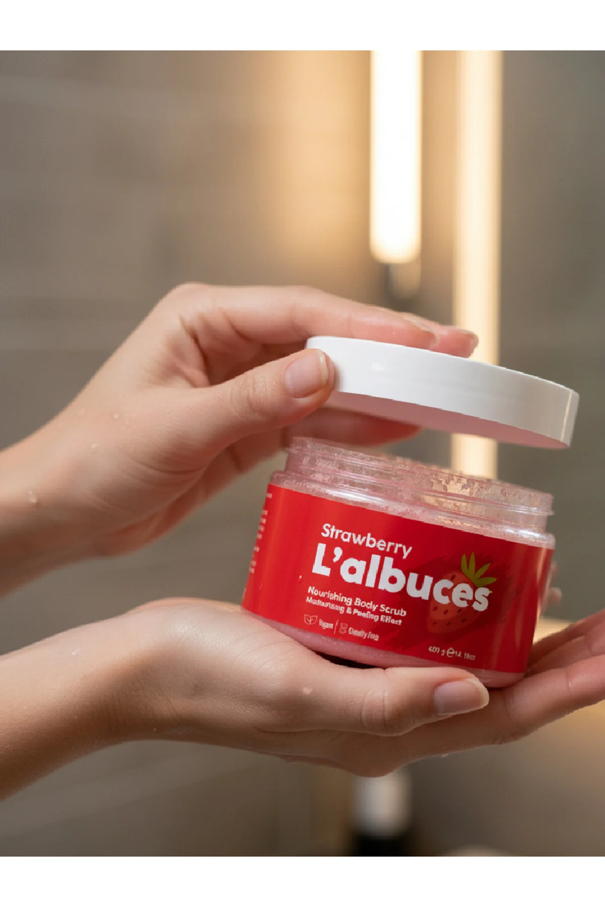 Strawberry Body Scrub 400gr Vegan, Temiz İçerikli, Çilek Kokulu Pürüzsüz Cilt Bakımı