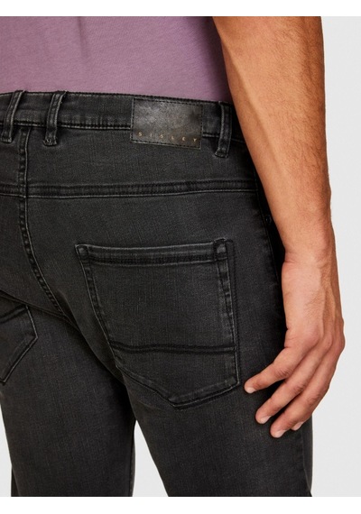 Sisley Helsinki Skinny Fit Ultra Esnek Denim Pantolon Erkek 800 T-shirt - 323a4y7v576l9 Siyah