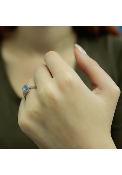 Lova Pırlantalı Oval Blue Topaz Yüzük - 1020228