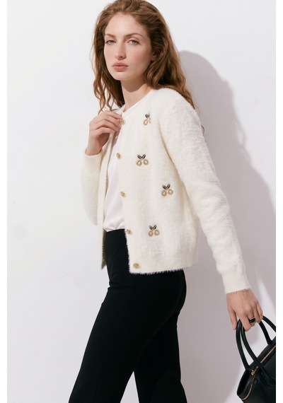 Soft&Basic Taş İşlemeli Yumuşak Tüylü Triko Düğmeli Hırka Beyaz
