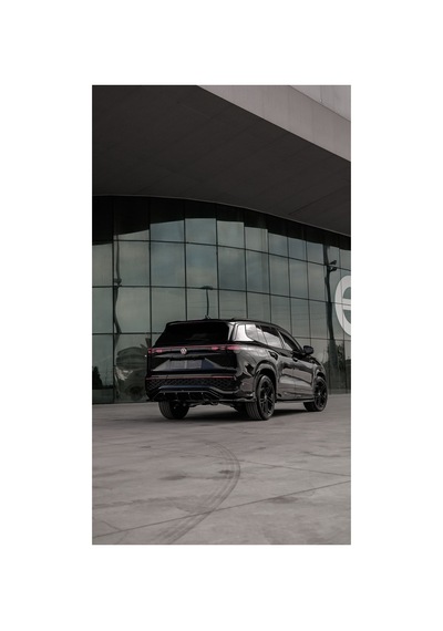 Volkswagen Tayron 2025+ R-line Yan Marşpiyel Seti Piano Black Sportif Yan Tasarım
