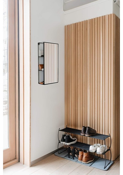 Umbra Cubiko 24x12 İnç Dikdörtgen Siyah Metal Banyo Aynası Depolama Dolabı 3 Raflı Diğer Umbra Cubiko 24x12 İnç Dikdörtgen Siyah Metal Banyo Aynası Depolama Dolabı 3 Raflı Diğer
