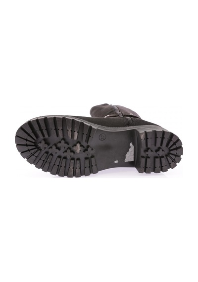 Dgn 607 Kadın Bilek Tokalı Zincir Detaylı Arkası Stretch Knee High Flats Çizme Siyah Süet Dgn 607 Kadın Bilek Tokalı Zincir Detaylı Arkası Stretch Knee High Flats Çizme Siyah Süet