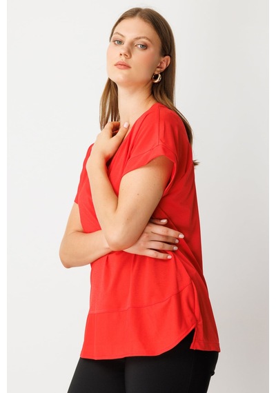 On Kadın Büyük Beden V Yaka Parçalı T-shirt 71476 Mercan