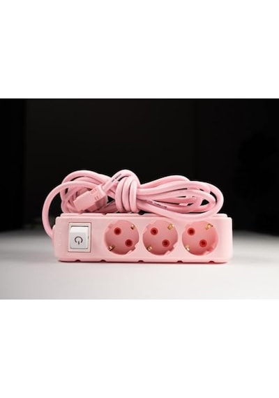 Anahtarlı Grup Priz 3 Metre 16a 250v Üçlü Topraklı Uzatma Kablosu 3 Metre Pembe Standart