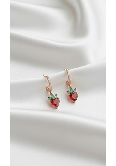 Çekirdekjewelry 925 Ayar Gümüş Kalplı Taşlı Çilek Küpe Rose