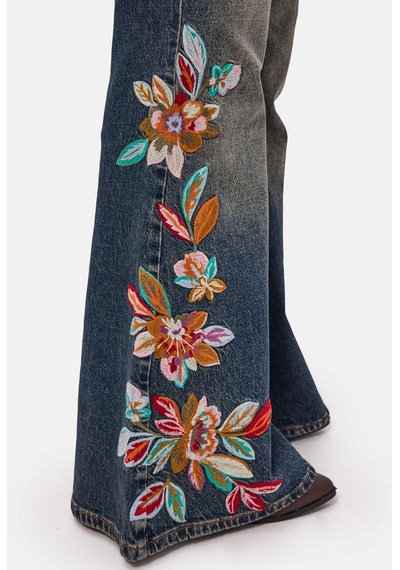 Kadın Kot Rengi 2w6-8 Flare Fit Nakış Detaylı Komfort Kumaş Özel Tasarım Denim Jean Mavi