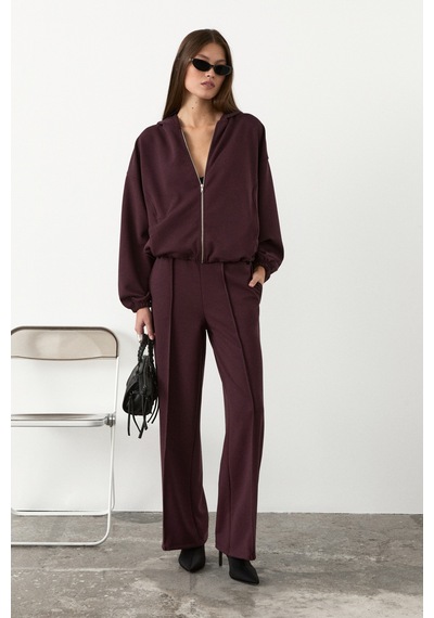 Grımelange Grimelange Comfy Kadın Yumuşak Ve Esnek Kumaşlı Çift Cepli Beli Lastikli Relaxed Fit Bordo Eşofman A Grımelange Grimelange Comfy Kadın Yumuşak Ve Esnek Kumaşlı Çift Cepli Beli Lastikli Relaxed Fit Bordo Eşofman A
