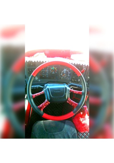 Dikişli Direksiyon Kılıfı Siyah Kırmızı Deri Siyah Dikişli Scania Tır Kamyon İçin Siyah