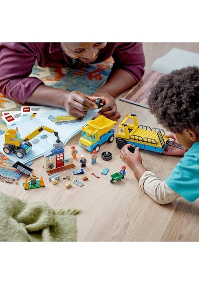LEGO® City 60391 İnşaat Kamyonları ve Yıkım Gülleli Vinç 235 Parça