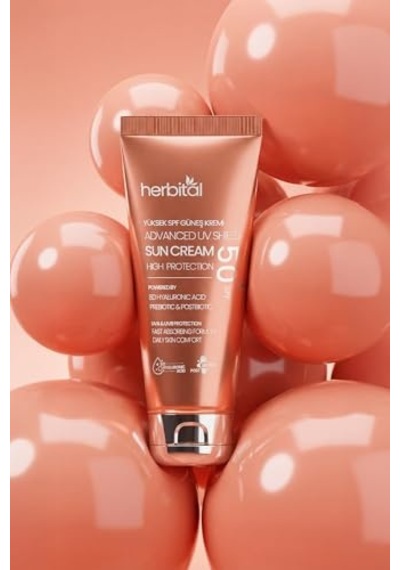 Spf 50+ Güneş Kremi Leke Karşıtı Ve Beyaz İz Bırakmayan 8d Hyaluronik Asitli