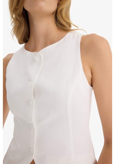 Defacto Slim Fit Dar Kesim Bisiklet Yaka Yelek E9946ax25auwt32 Beyaz