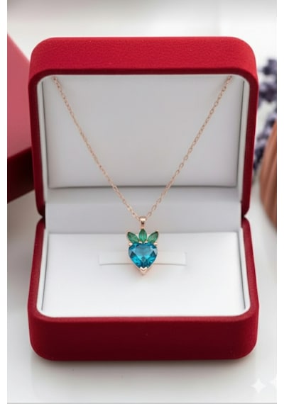 Çekirdekjewelry 925 Ayar Gümüş Kalplı Taşlı Çilek Kolye Akuataş