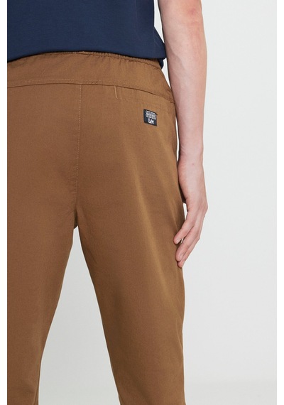 Lee Regular Fit Normal Kesim Normal Bel Dar Paça Camel Jogger Pantolon Camel-lm04008211
