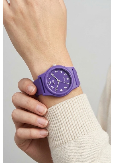 Q&q Qcg2226 Mor Bold Rakamlı Silikon Kordonlu 38 Mm Su Geçirmez Unisex Kol Saati