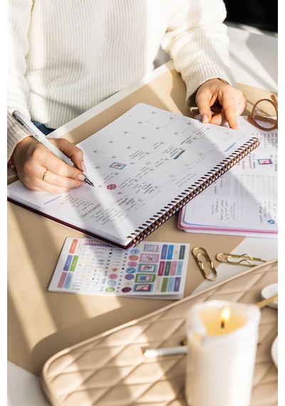 Süresiz Haftalık Spiralli Masaüstü Planlayıcı 24x34 Cm - Desk Planner Bordo Bordo