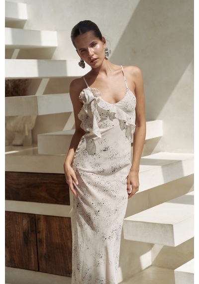 Mai Collection Mai Studios Co. Purtyas Fırfır Detaylı Bej Uzun Elbise Bej