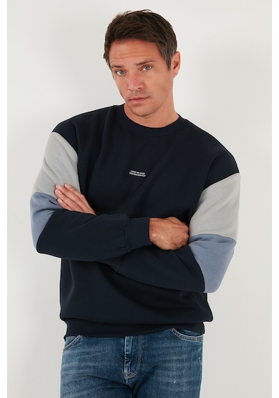 Buratti Pamuklu Relaxed Fit Bisiklet Yaka Şardonlu Renk Bloklu Erkek Sweat 5905298T Koyu Lacivert Buratti Pamuklu Relaxed Fit Bisiklet Yaka Şardonlu Renk Bloklu Erkek Sweat 5905298T Koyu Lacivert