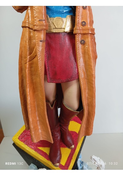 Süper Girl Figür