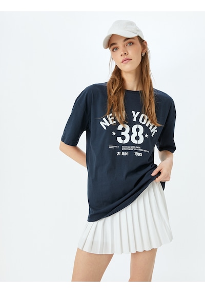 Koton Kolej Baskılı Bisiklet Yaka Kısa Kollu Oversize Tişört Lacivert 5sal10135ık Lacivert Koton Kolej Baskılı Bisiklet Yaka Kısa Kollu Oversize Tişört Lacivert 5sal10135ık Lacivert