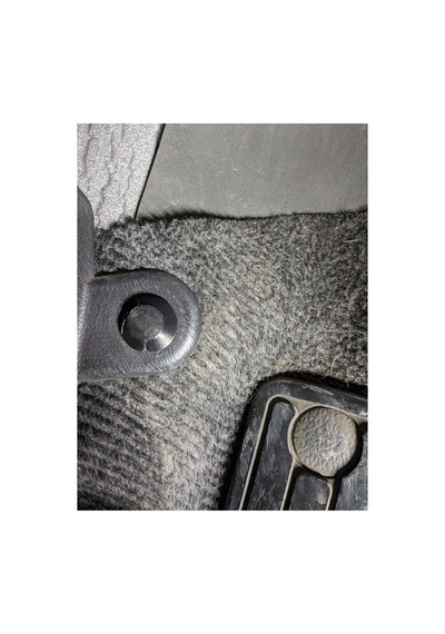 2002-2006 Subaru Wrx Yer Döşemesi Halı Tıpası Bağlantı Elemanı