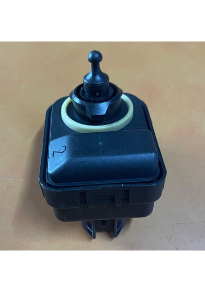 Valeo 1207138 Opel Vectra B Far Ayar Motoru 1998 Öncesi 3 Fişli Üçüzler
