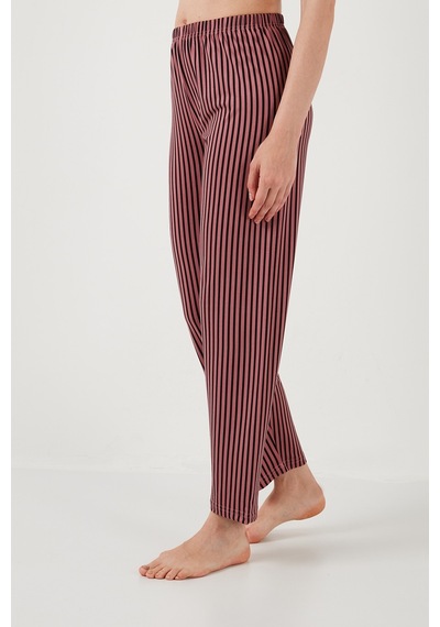 Lela Yumuşak Dokulu Bisiklet Yaka Bayan Pijama Takımı 6097605 Pudra-Siyah Lela Yumuşak Dokulu Bisiklet Yaka Bayan Pijama Takımı 6097605 Pudra-Siyah