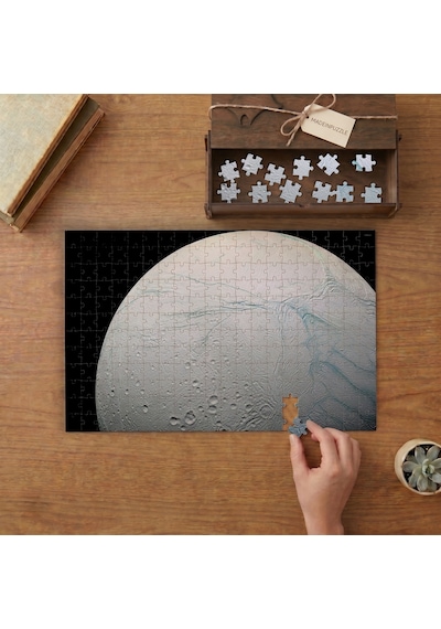 Satürn Uydusu Enceladus Tasarımı 240 Parça Ahşap Puzzle Ahşap Kutuda Mpy60095