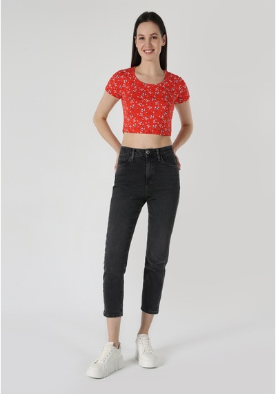 Colins Slim Fit Yuvarlak Yaka Çiçekli Kadın Kirmizi Kısa Kol Tişört Cl1063447 Q1.v2 Crl MERCAN