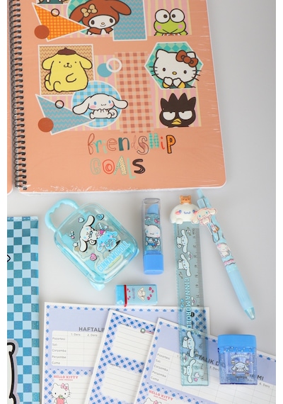 X Dekomus Lisanslı Cinnamoroll & Best Friends 13 Parça Kırtasiye Seti 2 Adet Defter,uçlu Kalem,çıtçıt Dosya Altın