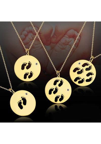 Kuyumcudukkani Madalyon İçinde Bebeğimin Ayakları Sevgi Aile Kolyesi-35083-g Gold
