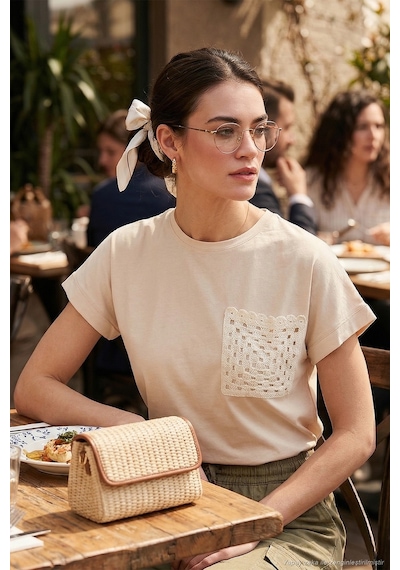Lela Pamuklu Tek Cepli Regular Fit Bisiklet Yaka Bayan T Shirt 5865818 Taş