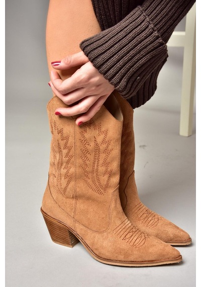 Fox Shoes T267655002 Taba Süet Kalın Topuklu Kadın Bot Taba-Süet Taba