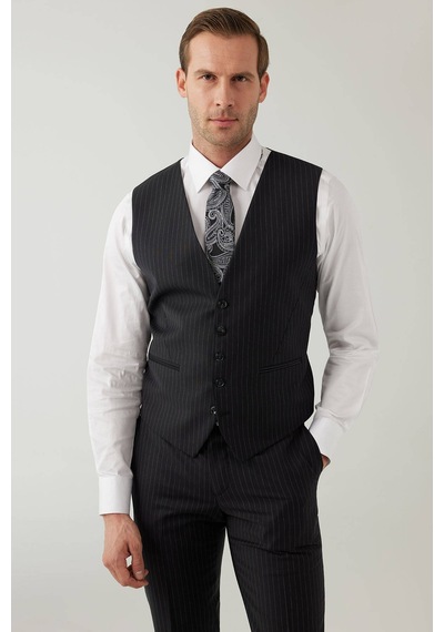 Erkek Siyah Slim Fit Sivri Yaka Yelekli %100 Yünlü Takım Elbise