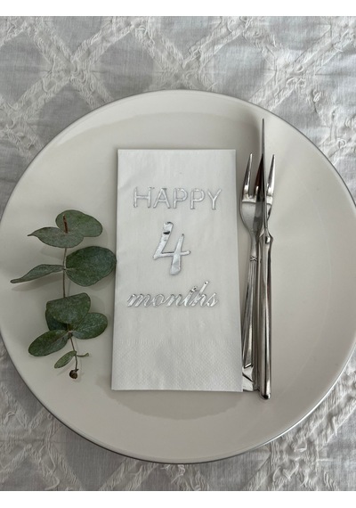 Gümüş Yaldızlı Beyaz Happy 4 Yaş Months Garson Katlama Peçete 16 Adet