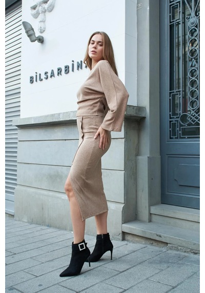Yumuşak Dokulu Esnek Triko Yüksek Bel Yırtmaçlı Diz Altı Etek Bluz Ayrı Kod Jument 20509 -camel CAMEL Yumuşak Dokulu Esnek Triko Yüksek Bel Yırtmaçlı Diz Altı Etek Bluz Ayrı Kod Jument 20509 -camel CAMEL