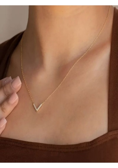 Altın Rengi V Şekilli Kolye Altın