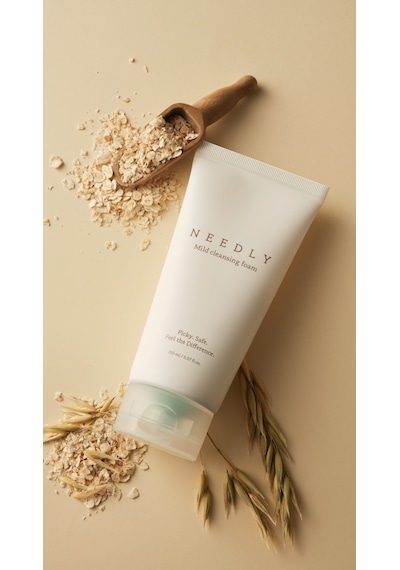 Needly Yulaf Özü ve Hyalüronik Asit İçeren Temizleyici Köpük 150 ML