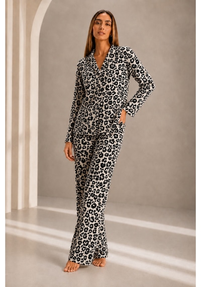 Kadın Önden Düğmeli Uzun Kollu Alt Üst Leopar Pijama Takımı