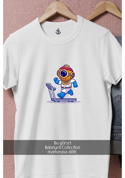 Oversize Koşu Bandında Koşan Mini Dalgıç Tasarımlı Unisex T-shirt Beyaz