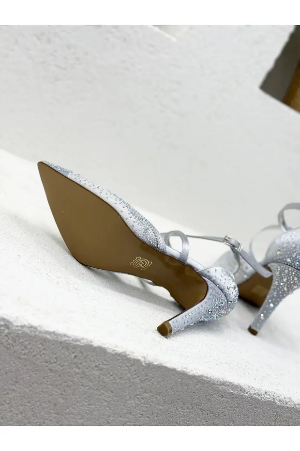 Stillo 420 Kadın Taşlı Tül Detay Bilekten Bağlı İnce Topuklu Yarım Açık Abiye Stiletto Gümüş Stillo 420 Kadın Taşlı Tül Detay Bilekten Bağlı İnce Topuklu Yarım Açık Abiye Stiletto Gümüş