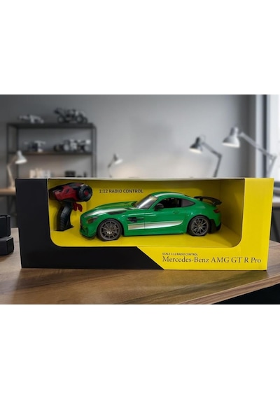 Uzaktan Kumandalı Işıklı Şarjlı 2.4ghz Mercedes-benz Amg Gt R Pro 1:12 Ölçekli Dev Oyuncak Araba Yeşil