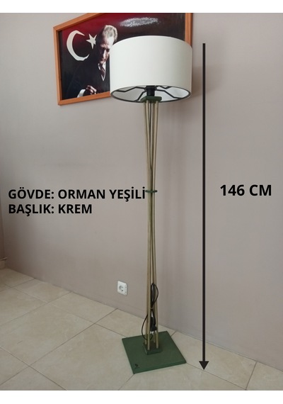 Krem Başlık Ahşap Lambader -köşe Lambası- Orman Yeşili