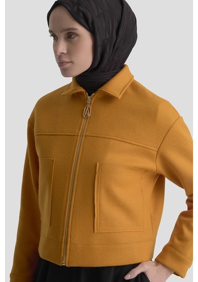 Armine Trend Boydan Fermuarlı Cep Detaylı Kısa Ceket Hardal 25kt517