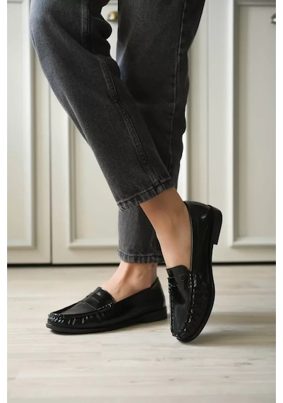 Trendella Siyah Parlak Deri Görünümlü Penny Loafer Tr88ms02a