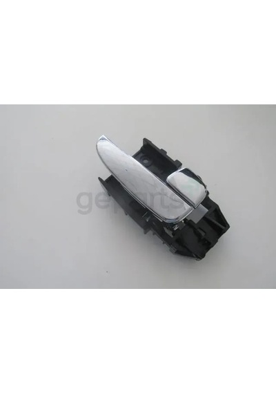 Ön Kapi İç Açma Kolu Sağ Nikelajlı Hyundai Elantra - 2002-2003