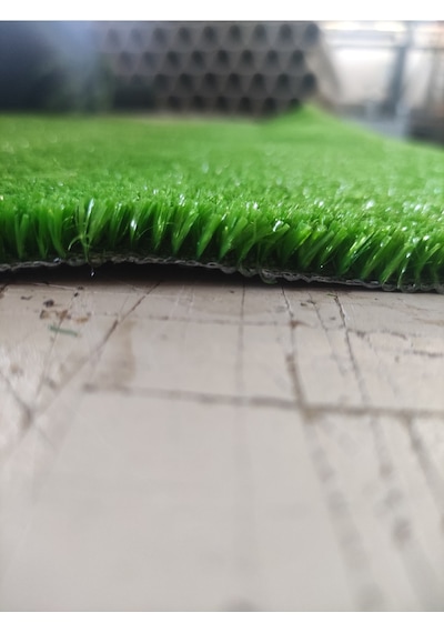 Grassy Yapay Çim Halı 7 Mm Kesme Suni Çim Teras Balkon Bahçe Kaymaz Tabanlı 150 Cm 150 Cm X 50 Cm