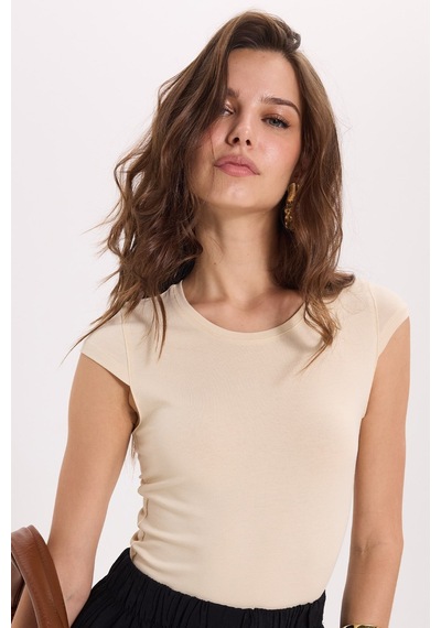 Tudors Kadın Slim Fit Dar Kesim Pamuklu Likralı Bisiklet Yaka Ay Kol Sarı Tişört-51122