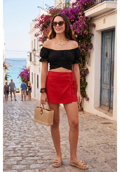 Lela Regular Fit Madonna Yaka Bağlama Detaylı Crop Bayan Bluz 6527017 Siyah